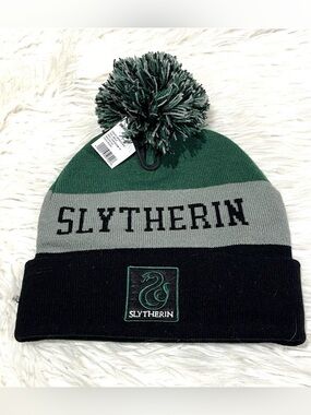 Wizarding World of Harry Potter Beanie Pom Hat Slytherin Universal Studios